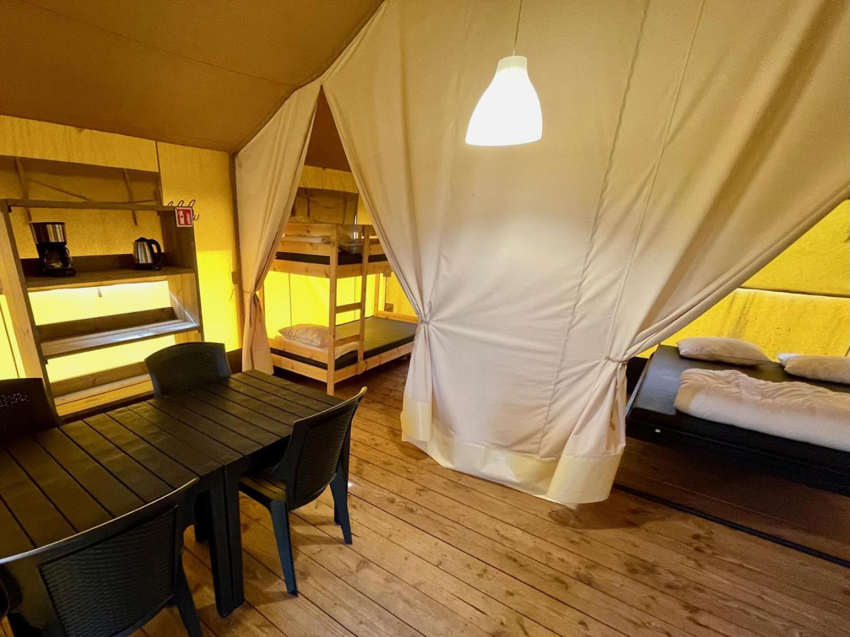 Safaritent at Camping GT Keiheuvel Balen Zimmer foto